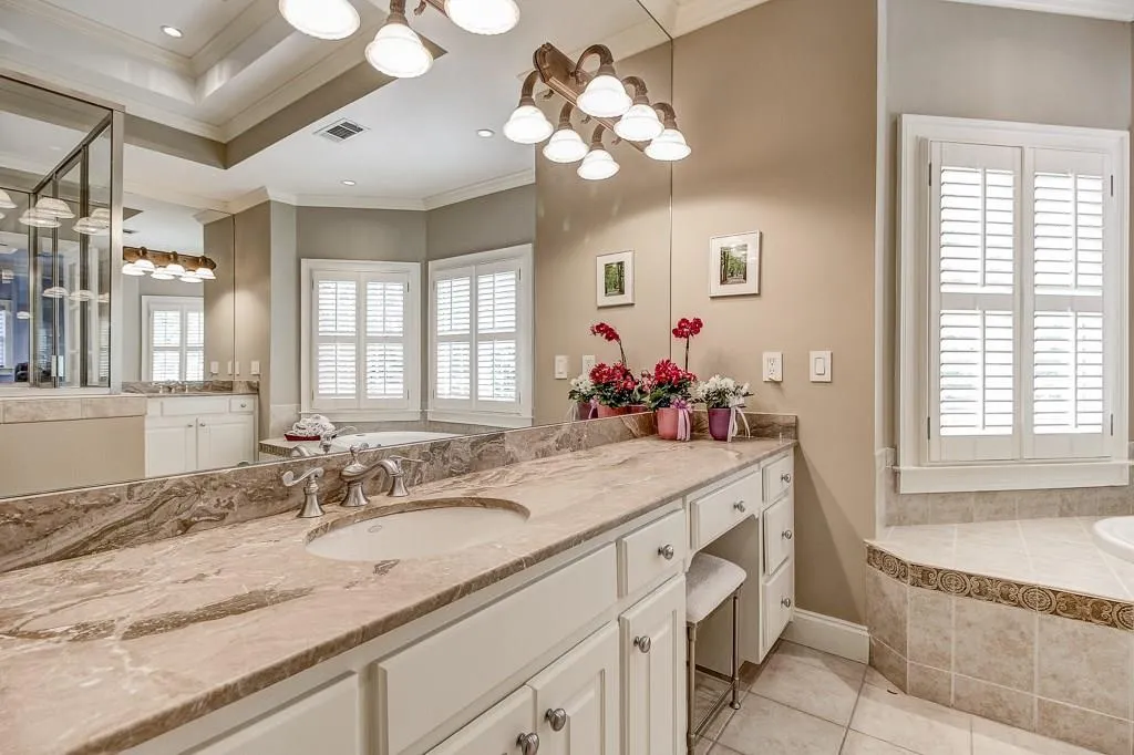 67 W Belle Isle Road, Sandy Springs, Georgia 30342, 4 Bedrooms Bedrooms, ,4 BathroomsBathrooms,Residential,Sold,67 W Belle Isle Road,5684765