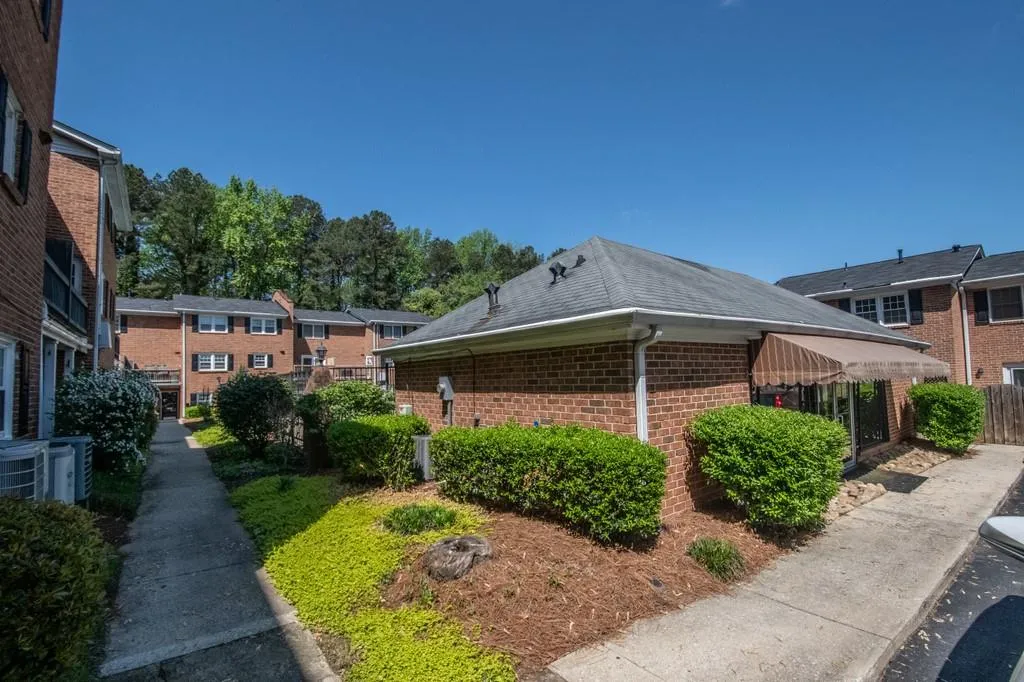 6520 Roswell Road Ne Unit 76, Atlanta, Georgia 30328, 3 Bedrooms Bedrooms, ,2 BathroomsBathrooms,Residential,Sold,6520 Roswell Road Ne Unit 76,6868190