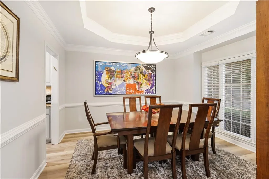 975 Lancaster Walk, Atlanta, Georgia 30328, 4 Bedrooms Bedrooms, ,2 BathroomsBathrooms,Residential,Sold,975 Lancaster Walk,7429330