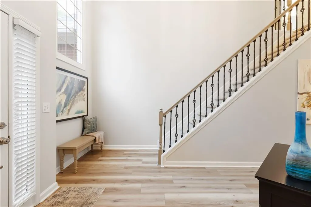 975 Lancaster Walk, Atlanta, Georgia 30328, 4 Bedrooms Bedrooms, ,2 BathroomsBathrooms,Residential,Sold,975 Lancaster Walk,7429330