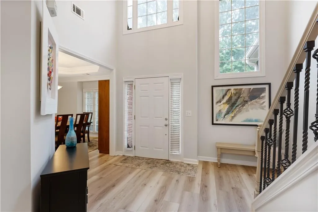 975 Lancaster Walk, Atlanta, Georgia 30328, 4 Bedrooms Bedrooms, ,2 BathroomsBathrooms,Residential,Sold,975 Lancaster Walk,7429330