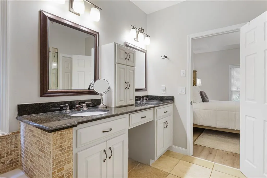 975 Lancaster Walk, Atlanta, Georgia 30328, 4 Bedrooms Bedrooms, ,2 BathroomsBathrooms,Residential,Sold,975 Lancaster Walk,7429330