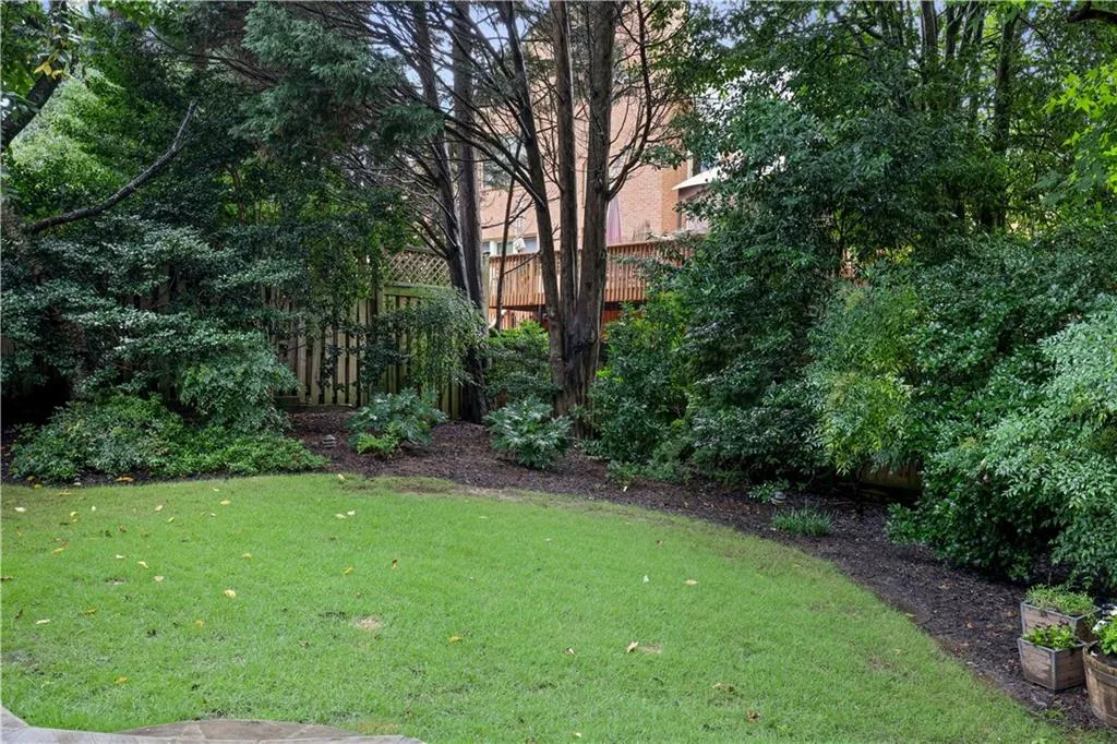 975 Lancaster Walk, Atlanta, Georgia 30328, 4 Bedrooms Bedrooms, ,2 BathroomsBathrooms,Residential,Sold,975 Lancaster Walk,7429330