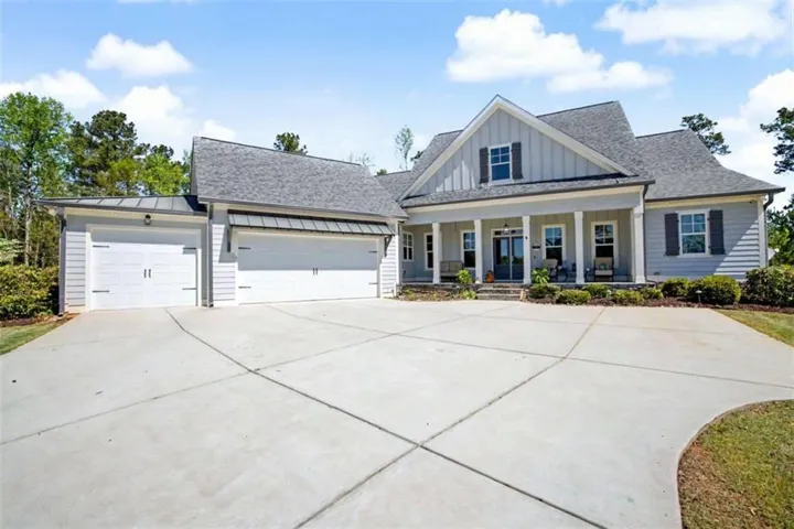 126 Raintree Court, Newnan, Georgia 30265