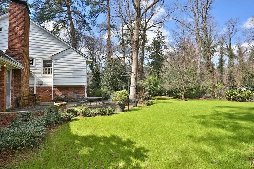 530 Dogwood Valley Drive, Sandy Springs, Georgia 30342, 5 Bedrooms Bedrooms, ,4 BathroomsBathrooms,Residential,Sold,530 Dogwood Valley Drive,6684325