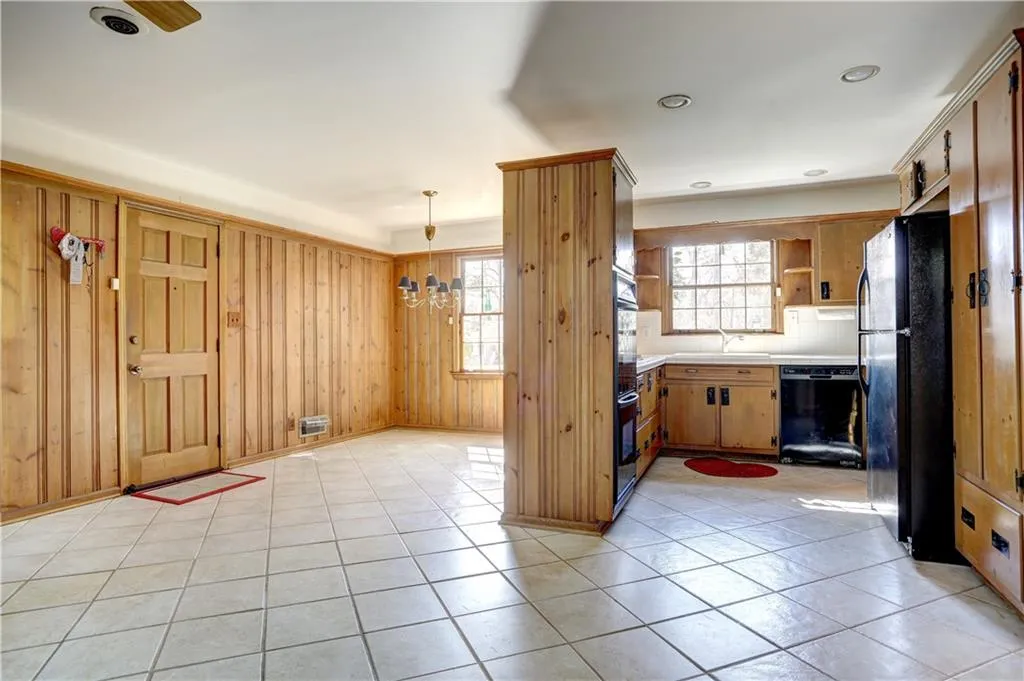 530 Dogwood Valley Drive, Sandy Springs, Georgia 30342, 5 Bedrooms Bedrooms, ,4 BathroomsBathrooms,Residential,Sold,530 Dogwood Valley Drive,6684325