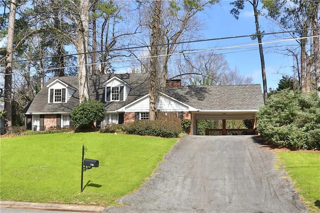 530 Dogwood Valley Drive, Sandy Springs, Georgia 30342, 5 Bedrooms Bedrooms, ,4 BathroomsBathrooms,Residential,Sold,530 Dogwood Valley Drive,6684325