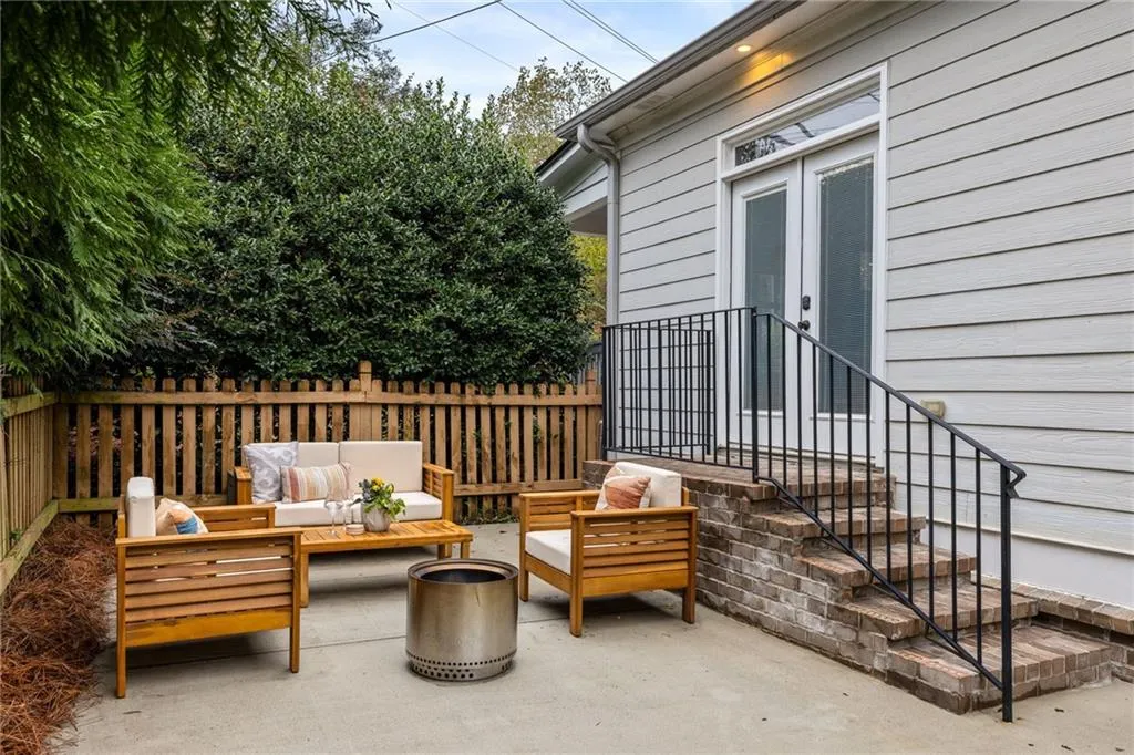 1721 Marietta Road Nw, Atlanta, Georgia 30318, 2 Bedrooms Bedrooms, ,2 BathroomsBathrooms,Residential,For Sale,1721 Marietta Road Nw,7672663