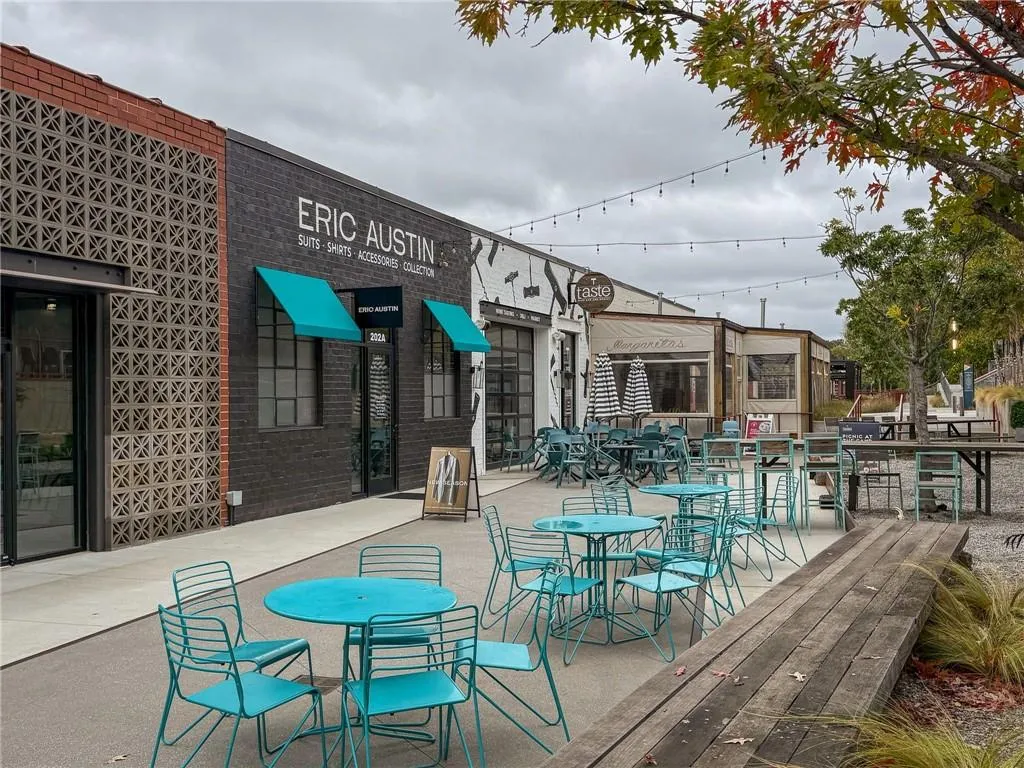 1721 Marietta Road Nw, Atlanta, Georgia 30318, 2 Bedrooms Bedrooms, ,2 BathroomsBathrooms,Residential,For Sale,1721 Marietta Road Nw,7672663