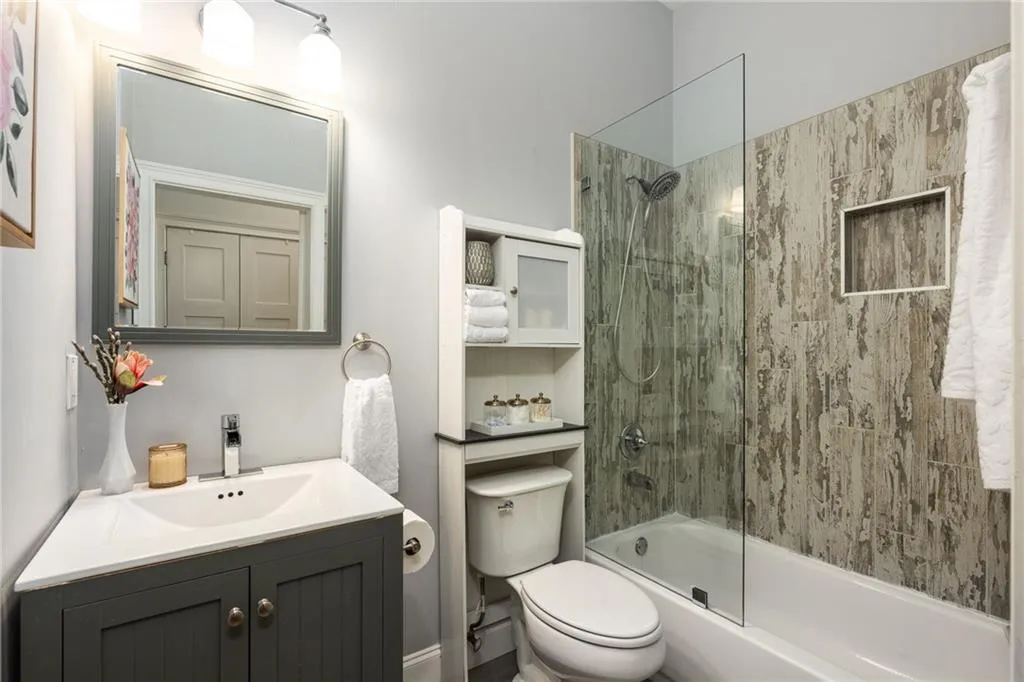 1721 Marietta Road Nw, Atlanta, Georgia 30318, 2 Bedrooms Bedrooms, ,2 BathroomsBathrooms,Residential,For Sale,1721 Marietta Road Nw,7672663