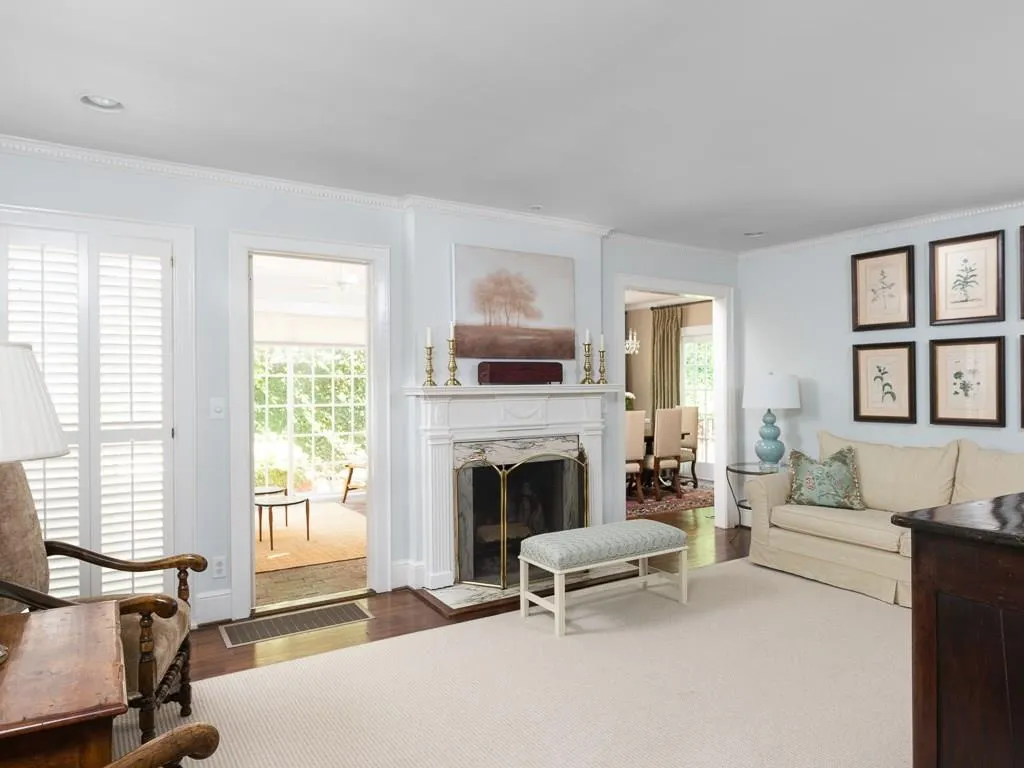 559 Spring Valley Road Nw, Atlanta, Georgia 30318, 6 Bedrooms Bedrooms, ,4 BathroomsBathrooms,Residential,Sold,559 Spring Valley Road Nw,5534334