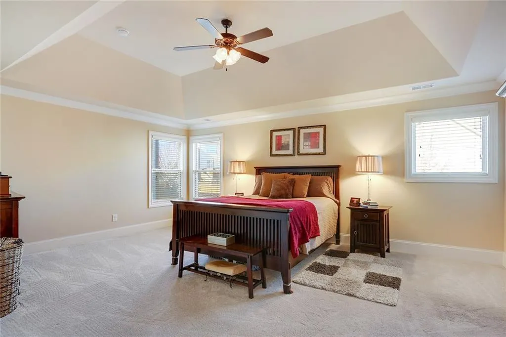 7700 Highland Bluff, Sandy Springs, Georgia 30328, 4 Bedrooms Bedrooms, ,2 BathroomsBathrooms,Residential,Sold,7700 Highland Bluff,6118359