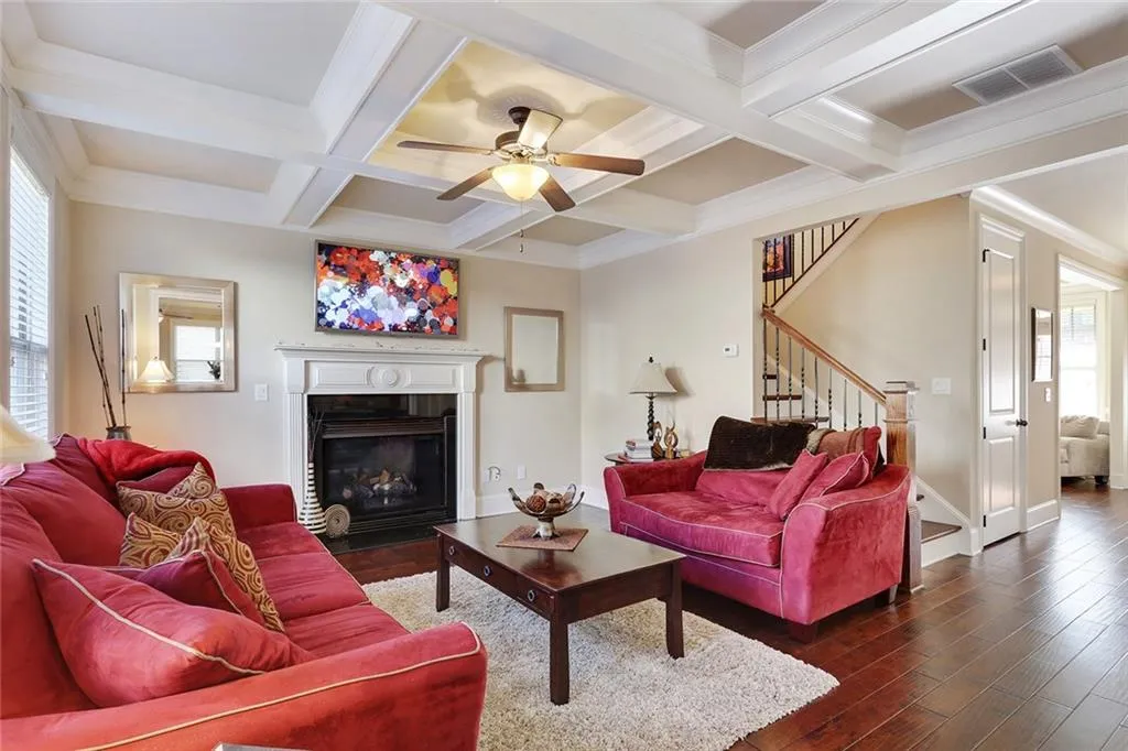 7700 Highland Bluff, Sandy Springs, Georgia 30328, 4 Bedrooms Bedrooms, ,2 BathroomsBathrooms,Residential,Sold,7700 Highland Bluff,6118359