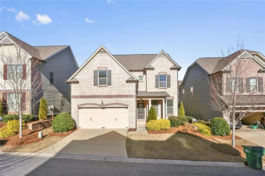 7700 Highland Bluff, Sandy Springs, Georgia 30328, 4 Bedrooms Bedrooms, ,2 BathroomsBathrooms,Residential,Sold,7700 Highland Bluff,6118359