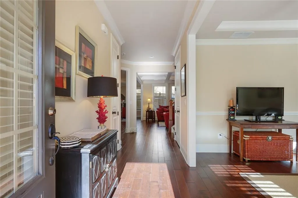 7700 Highland Bluff, Sandy Springs, Georgia 30328, 4 Bedrooms Bedrooms, ,2 BathroomsBathrooms,Residential,Sold,7700 Highland Bluff,6118359