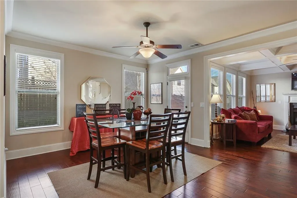 7700 Highland Bluff, Sandy Springs, Georgia 30328, 4 Bedrooms Bedrooms, ,2 BathroomsBathrooms,Residential,Sold,7700 Highland Bluff,6118359