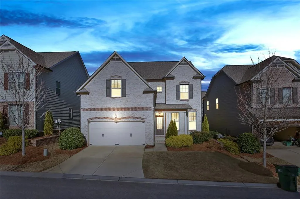 7700 Highland Bluff, Sandy Springs, Georgia 30328, 4 Bedrooms Bedrooms, ,2 BathroomsBathrooms,Residential,Sold,7700 Highland Bluff,6118359