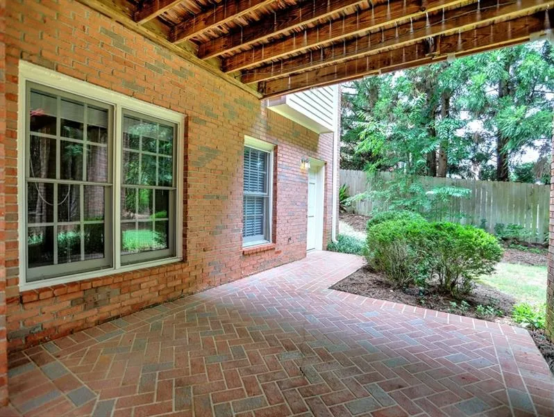 7900 Nesbit Downs Drive, Sandy Springs, Georgia 30350, 4 Bedrooms Bedrooms, ,3 BathroomsBathrooms,Residential,Sold,7900 Nesbit Downs Drive,6647741