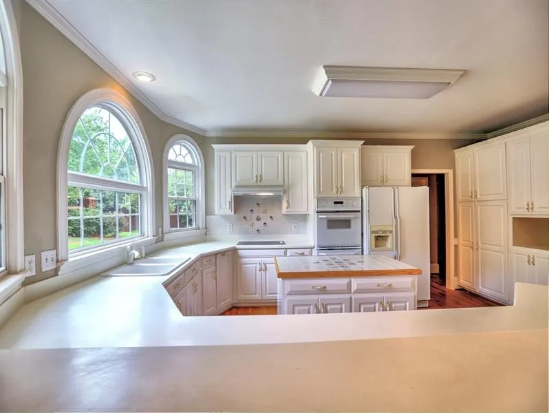 7900 Nesbit Downs Drive, Sandy Springs, Georgia 30350, 4 Bedrooms Bedrooms, ,3 BathroomsBathrooms,Residential,Sold,7900 Nesbit Downs Drive,6647741