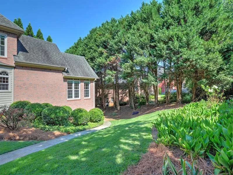 7900 Nesbit Downs Drive, Sandy Springs, Georgia 30350, 4 Bedrooms Bedrooms, ,3 BathroomsBathrooms,Residential,Sold,7900 Nesbit Downs Drive,6647741