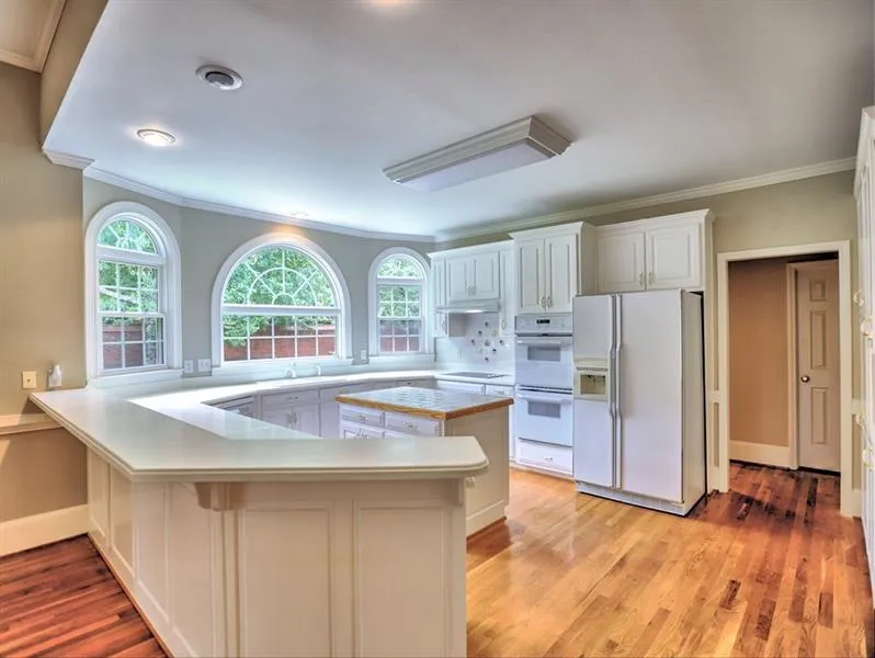 7900 Nesbit Downs Drive, Sandy Springs, Georgia 30350, 4 Bedrooms Bedrooms, ,3 BathroomsBathrooms,Residential,Sold,7900 Nesbit Downs Drive,6647741