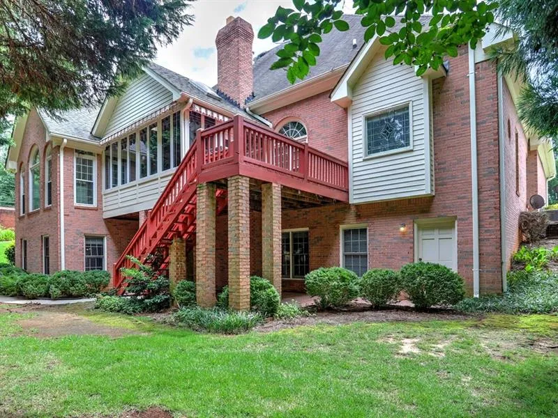 7900 Nesbit Downs Drive, Sandy Springs, Georgia 30350, 4 Bedrooms Bedrooms, ,3 BathroomsBathrooms,Residential,Sold,7900 Nesbit Downs Drive,6647741