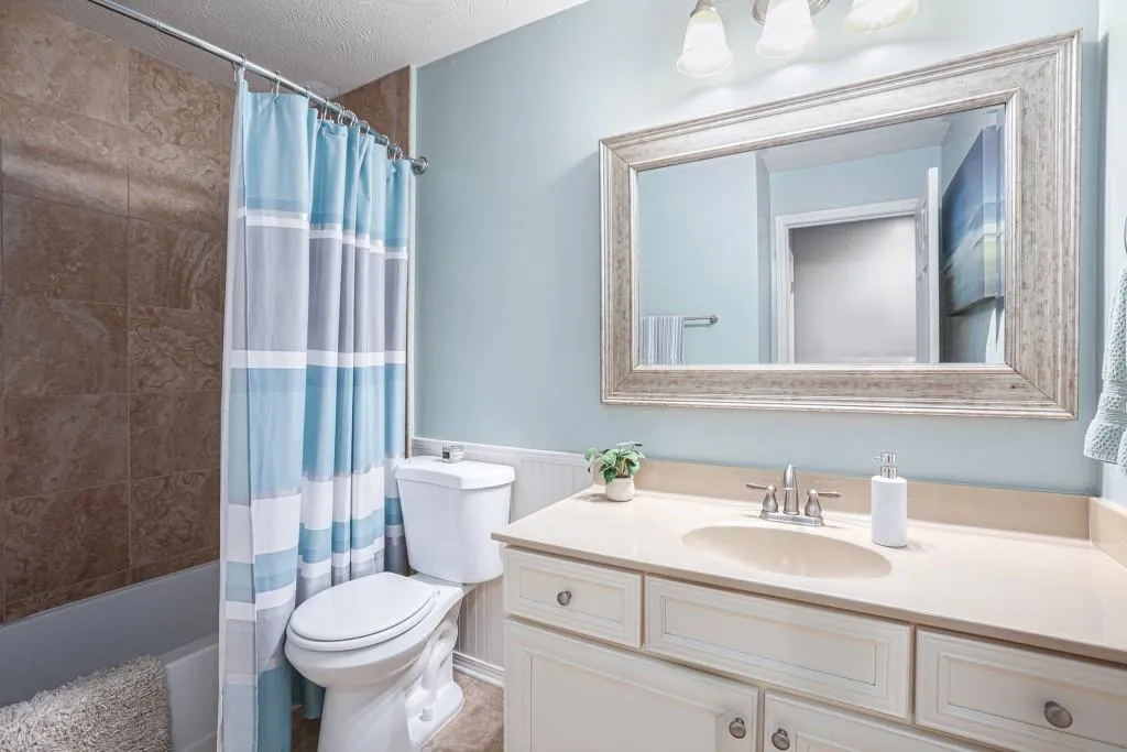 Second Full Bathroom