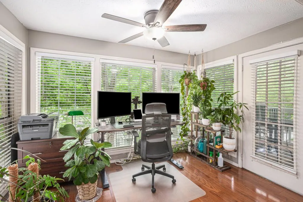 Sunroom - Great For A Home Office Or Reading Nook