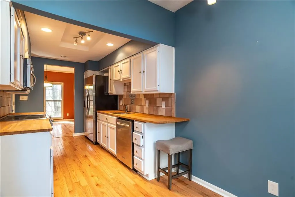 404 Brandywine Circle, Atlanta, Georgia 30350, 3 Bedrooms Bedrooms, ,2 BathroomsBathrooms,Residential,Sold,404 Brandywine Circle,6501740