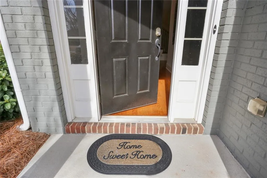 7780 Glisten Avenue, Sandy Springs, Georgia 30328, 3 Bedrooms Bedrooms, ,2 BathroomsBathrooms,Residential,Sold,7780 Glisten Avenue,6505127