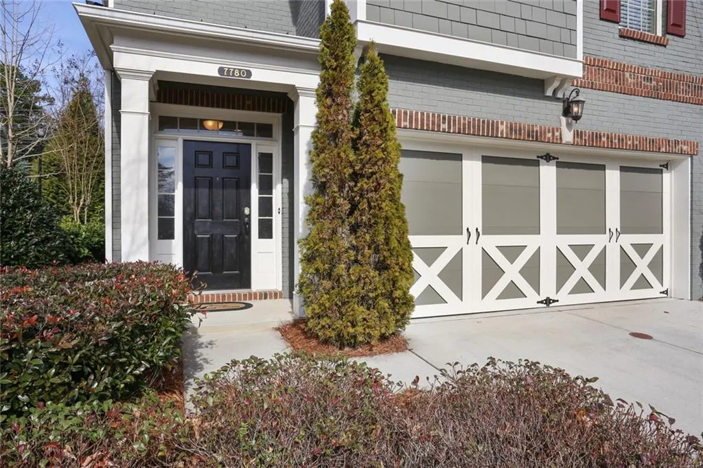 7780 Glisten Avenue, Sandy Springs, Georgia 30328, 3 Bedrooms Bedrooms, ,2 BathroomsBathrooms,Residential,Sold,7780 Glisten Avenue,6505127