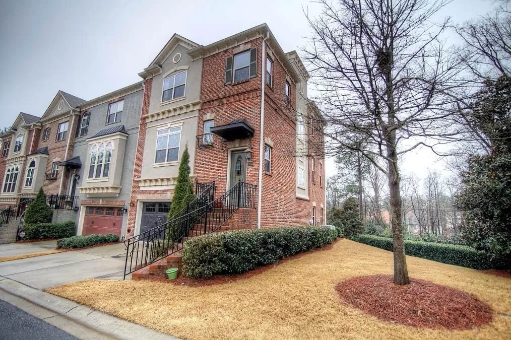 923 Boudreau Court, Sandy Springs, Georgia 30328, 3 Bedrooms Bedrooms, ,3 BathroomsBathrooms,Residential,Sold,923 Boudreau Court,5594927