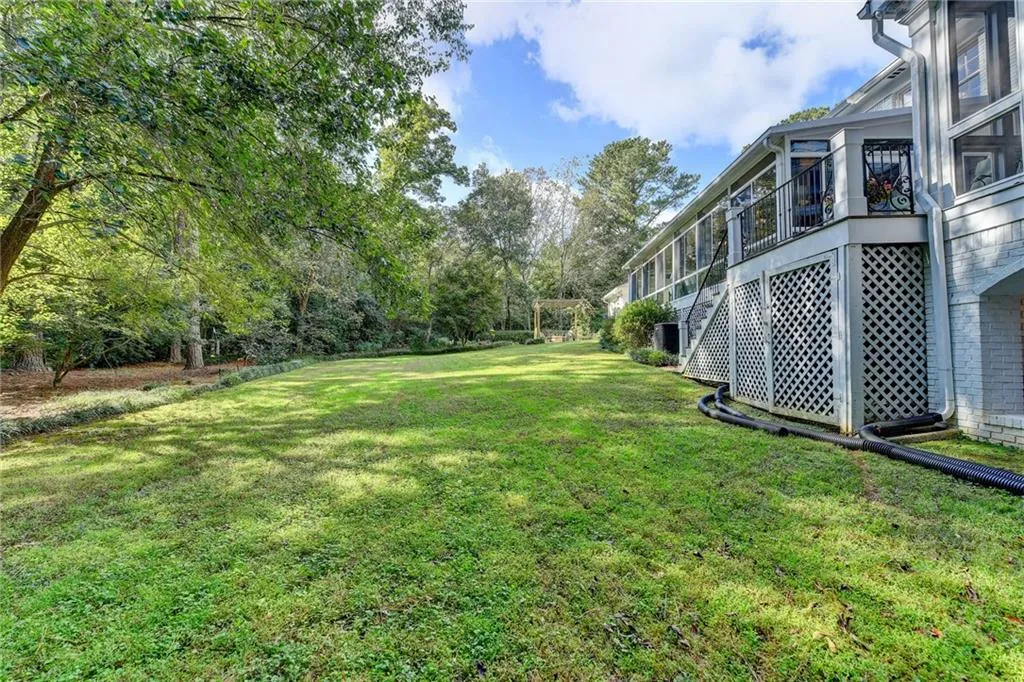 3225 Jett Ferry Court, Sandy Springs, Georgia 30350, 7 Bedrooms Bedrooms, ,5 BathroomsBathrooms,Residential,Sold,3225 Jett Ferry Court,6954949