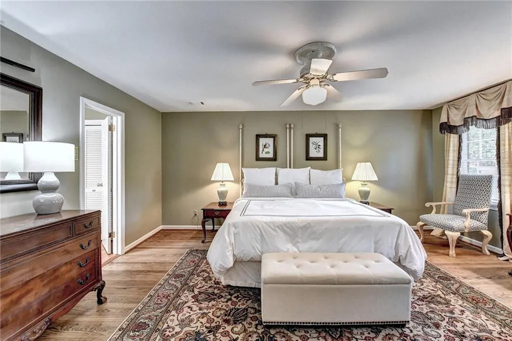 3225 Jett Ferry Court, Sandy Springs, Georgia 30350, 7 Bedrooms Bedrooms, ,5 BathroomsBathrooms,Residential,Sold,3225 Jett Ferry Court,6954949