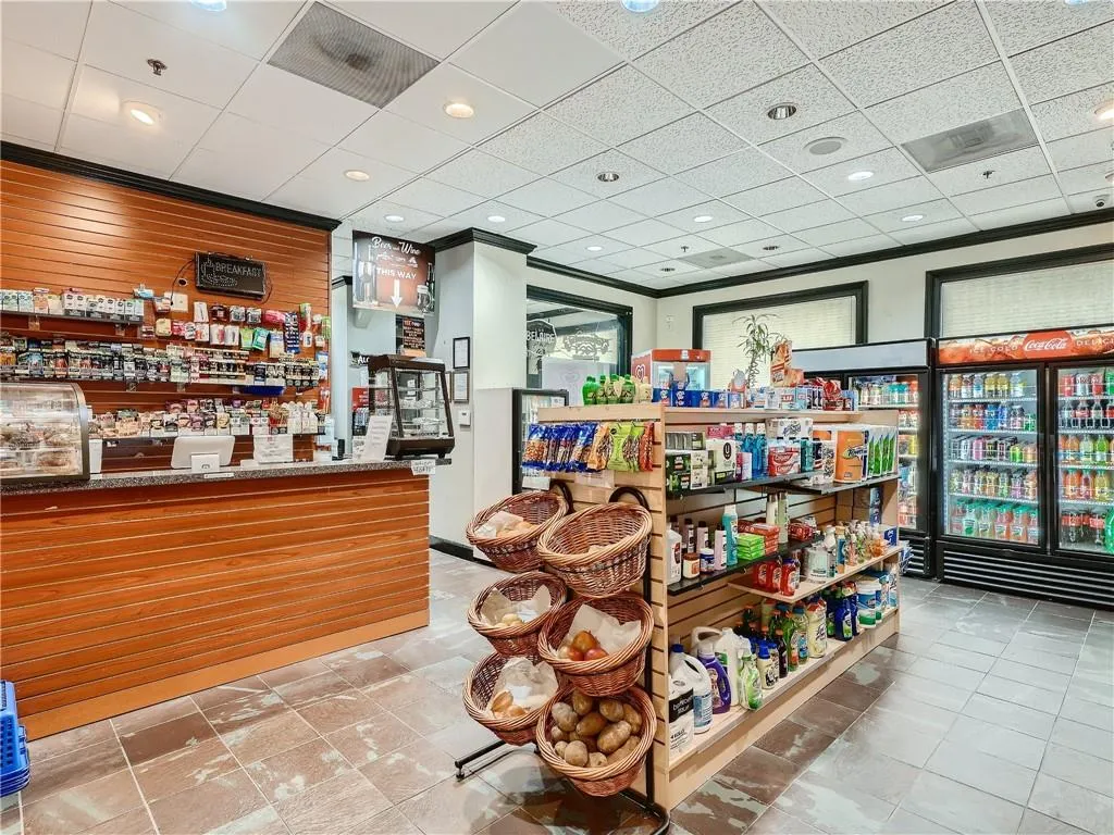 795 Hammond Drive Unit 1710, Sandy Springs, Georgia 30328, 1 Bedroom Bedrooms, ,1 BathroomBathrooms,Residential,Sold,795 Hammond Drive Unit 1710,7223040