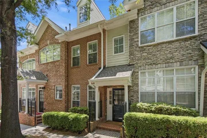 1147 Ne Glenridge Place, Atlanta, Georgia 30342