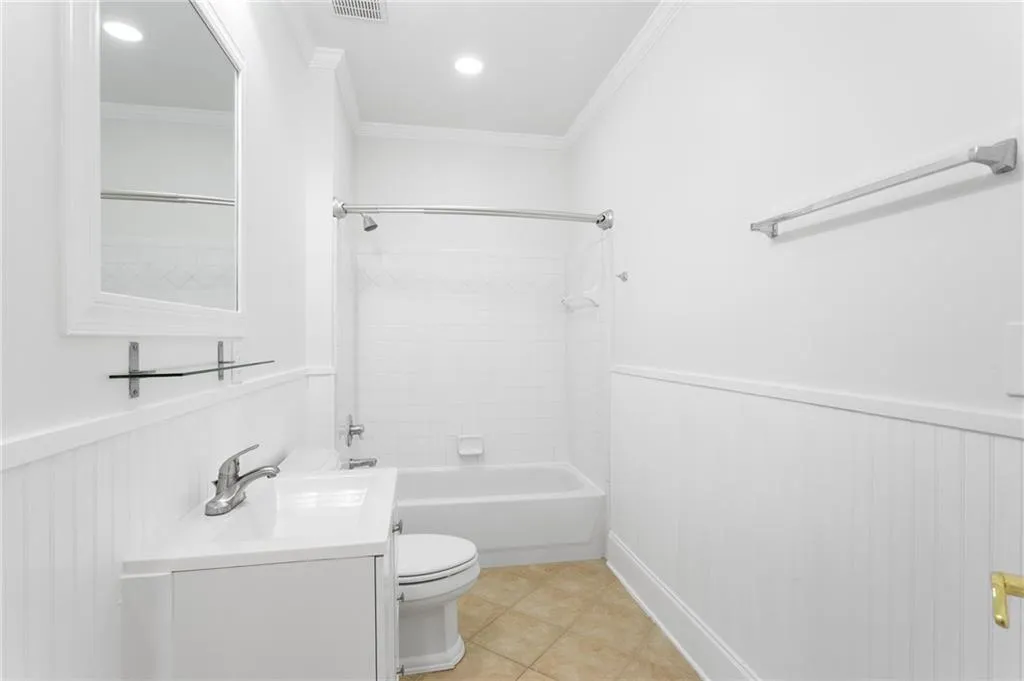 4100 Paces Walk Se Unit 2205, Atlanta, Georgia 30339, 3 Bedrooms Bedrooms, ,2 BathroomsBathrooms,Residential,For Sale,4100 Paces Walk Se Unit 2205,7543323