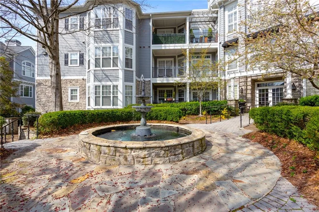 4100 Paces Walk Se Unit 2205, Atlanta, Georgia 30339, 3 Bedrooms Bedrooms, ,2 BathroomsBathrooms,Residential,For Sale,4100 Paces Walk Se Unit 2205,7543323