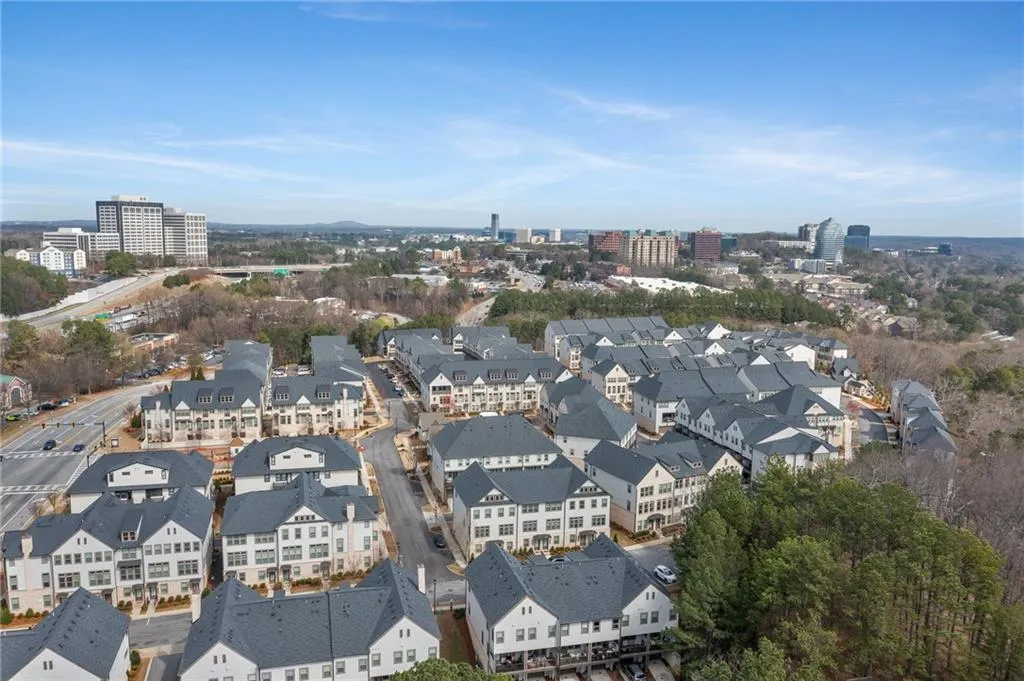 4100 Paces Walk Se Unit 2205, Atlanta, Georgia 30339, 3 Bedrooms Bedrooms, ,2 BathroomsBathrooms,Residential,For Sale,4100 Paces Walk Se Unit 2205,7543323