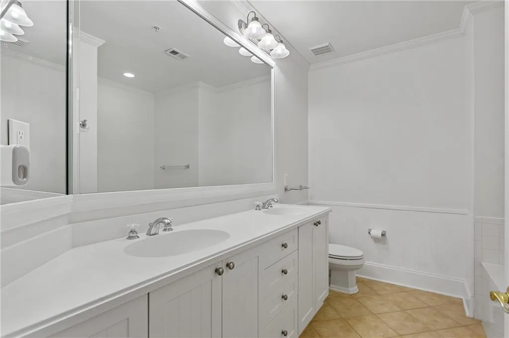 4100 Paces Walk Se Unit 2205, Atlanta, Georgia 30339, 3 Bedrooms Bedrooms, ,2 BathroomsBathrooms,Residential,For Sale,4100 Paces Walk Se Unit 2205,7543323