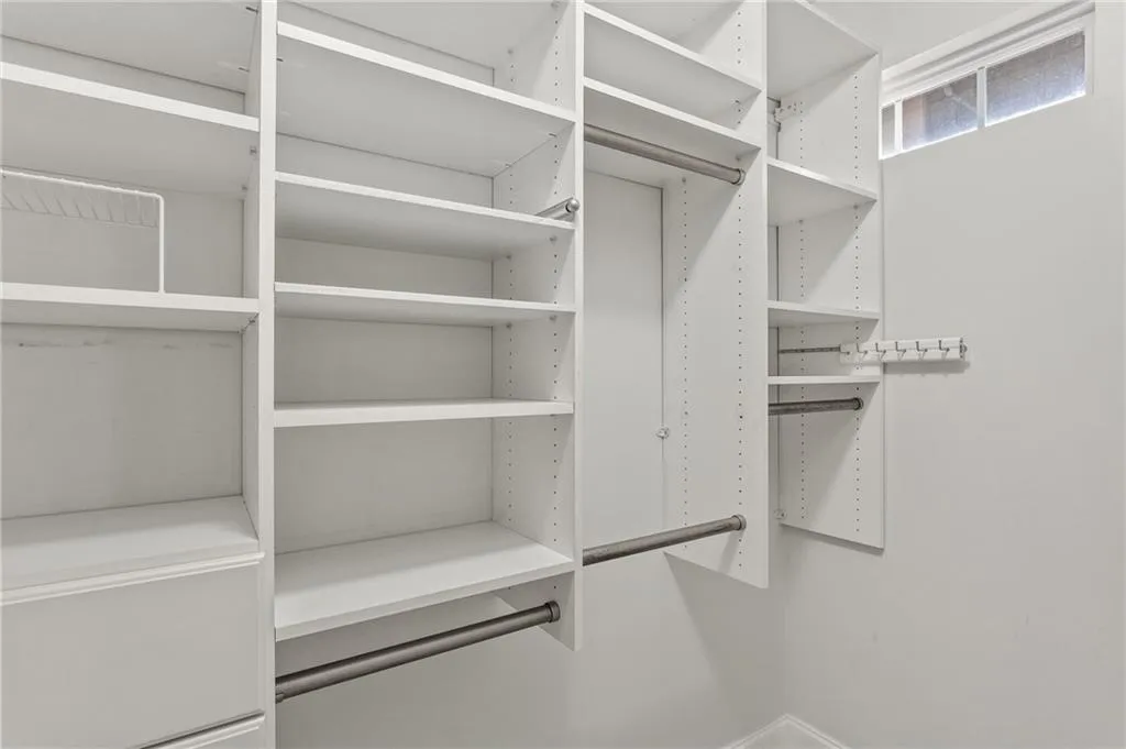 4100 Paces Walk Se Unit 2205, Atlanta, Georgia 30339, 3 Bedrooms Bedrooms, ,2 BathroomsBathrooms,Residential,For Sale,4100 Paces Walk Se Unit 2205,7543323