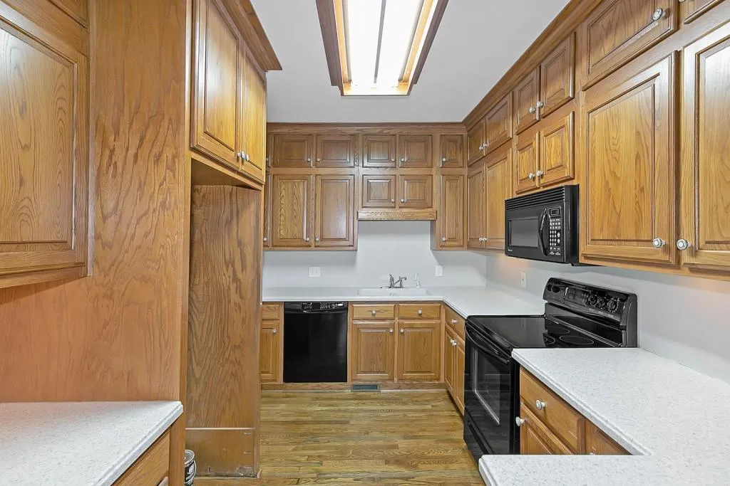 5996 Mitchell Road Unit 14, Sandy Springs, Georgia 30328, 3 Bedrooms Bedrooms, ,3 BathroomsBathrooms,Residential,Sold,5996 Mitchell Road Unit 14,6717545