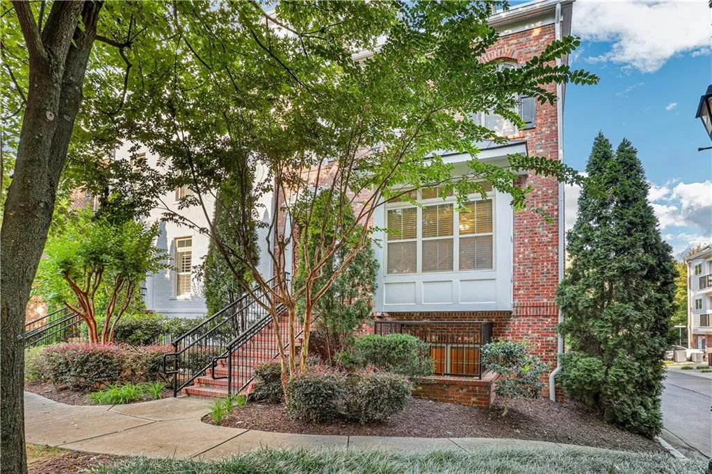 191 Le Gran Court, Sandy Springs, Georgia 30328, 2 Bedrooms Bedrooms, ,2 BathroomsBathrooms,Residential,Sold,191 Le Gran Court,6943609