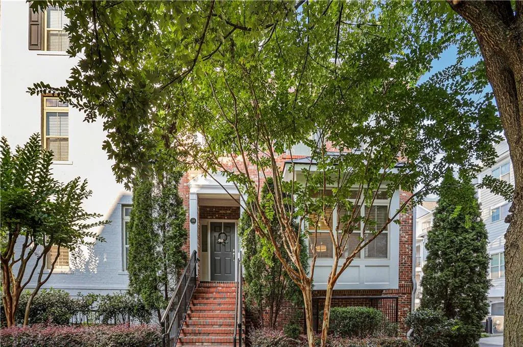 191 Le Gran Court, Sandy Springs, Georgia 30328, 2 Bedrooms Bedrooms, ,2 BathroomsBathrooms,Residential,Sold,191 Le Gran Court,6943609