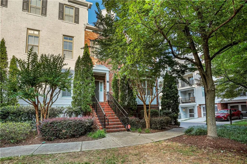 191 Le Gran Court, Sandy Springs, Georgia 30328, 2 Bedrooms Bedrooms, ,2 BathroomsBathrooms,Residential,Sold,191 Le Gran Court,6943609