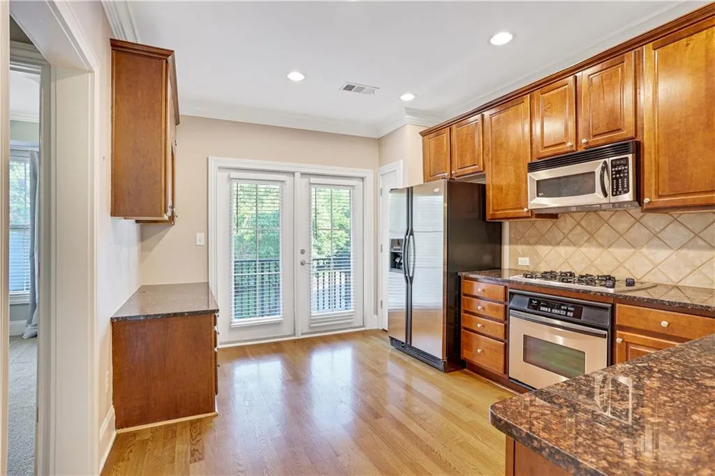 191 Le Gran Court, Sandy Springs, Georgia 30328, 2 Bedrooms Bedrooms, ,2 BathroomsBathrooms,Residential,Sold,191 Le Gran Court,6943609
