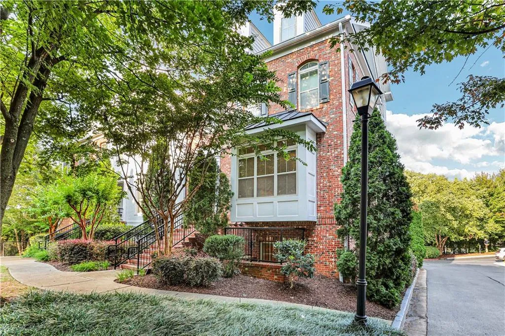 191 Le Gran Court, Sandy Springs, Georgia 30328, 2 Bedrooms Bedrooms, ,2 BathroomsBathrooms,Residential,Sold,191 Le Gran Court,6943609