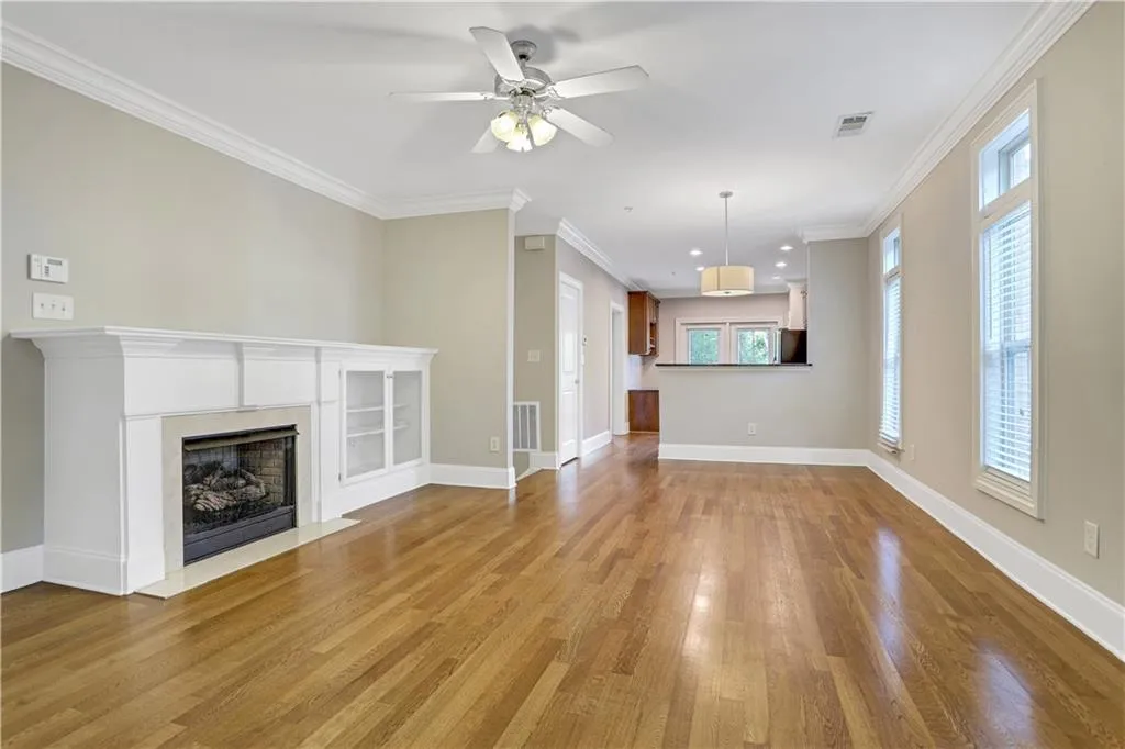 191 Le Gran Court, Sandy Springs, Georgia 30328, 2 Bedrooms Bedrooms, ,2 BathroomsBathrooms,Residential,Sold,191 Le Gran Court,6943609