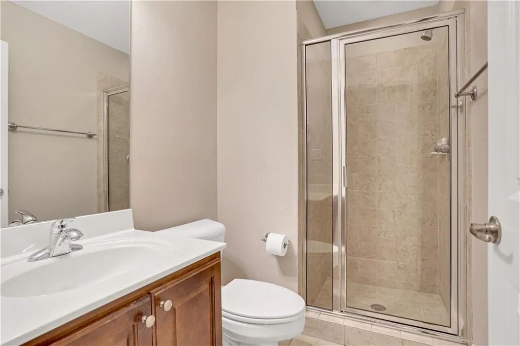 191 Le Gran Court, Sandy Springs, Georgia 30328, 2 Bedrooms Bedrooms, ,2 BathroomsBathrooms,Residential,Sold,191 Le Gran Court,6943609