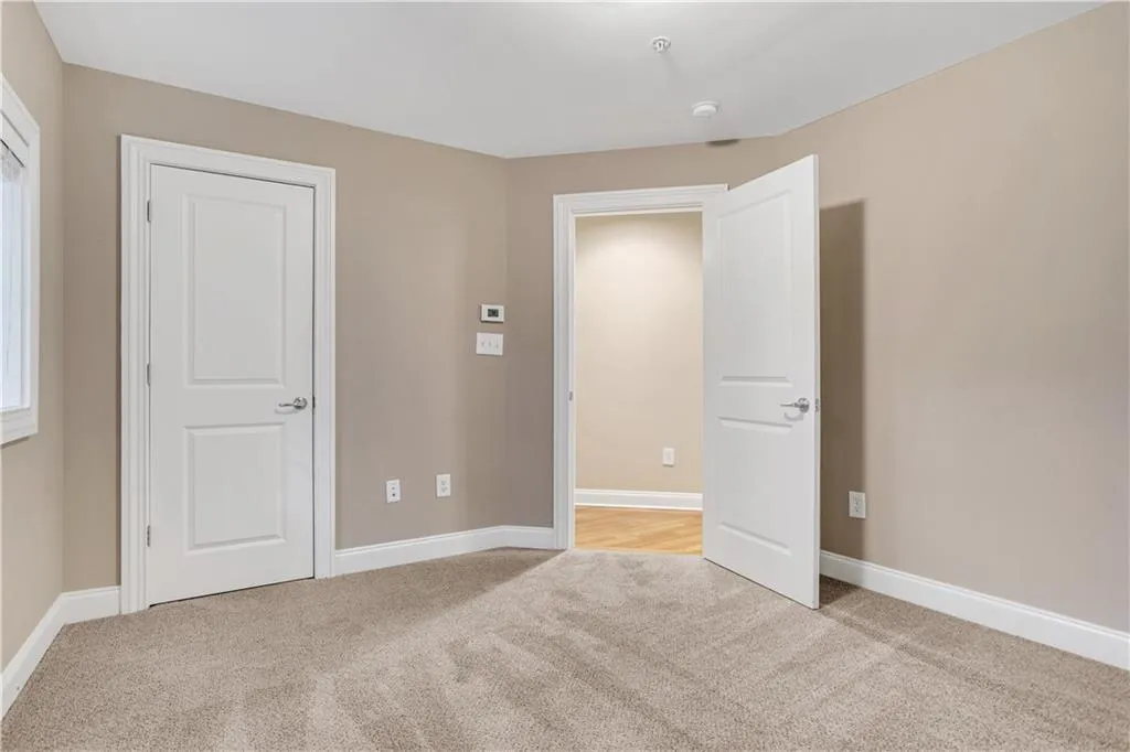 191 Le Gran Court, Sandy Springs, Georgia 30328, 2 Bedrooms Bedrooms, ,2 BathroomsBathrooms,Residential,Sold,191 Le Gran Court,6943609